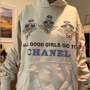 Mega Yacht Gucci sweatshirt